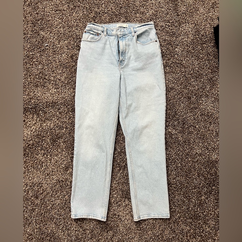 Abercrombie 90’s Straight Ultra High Rise Curve Love